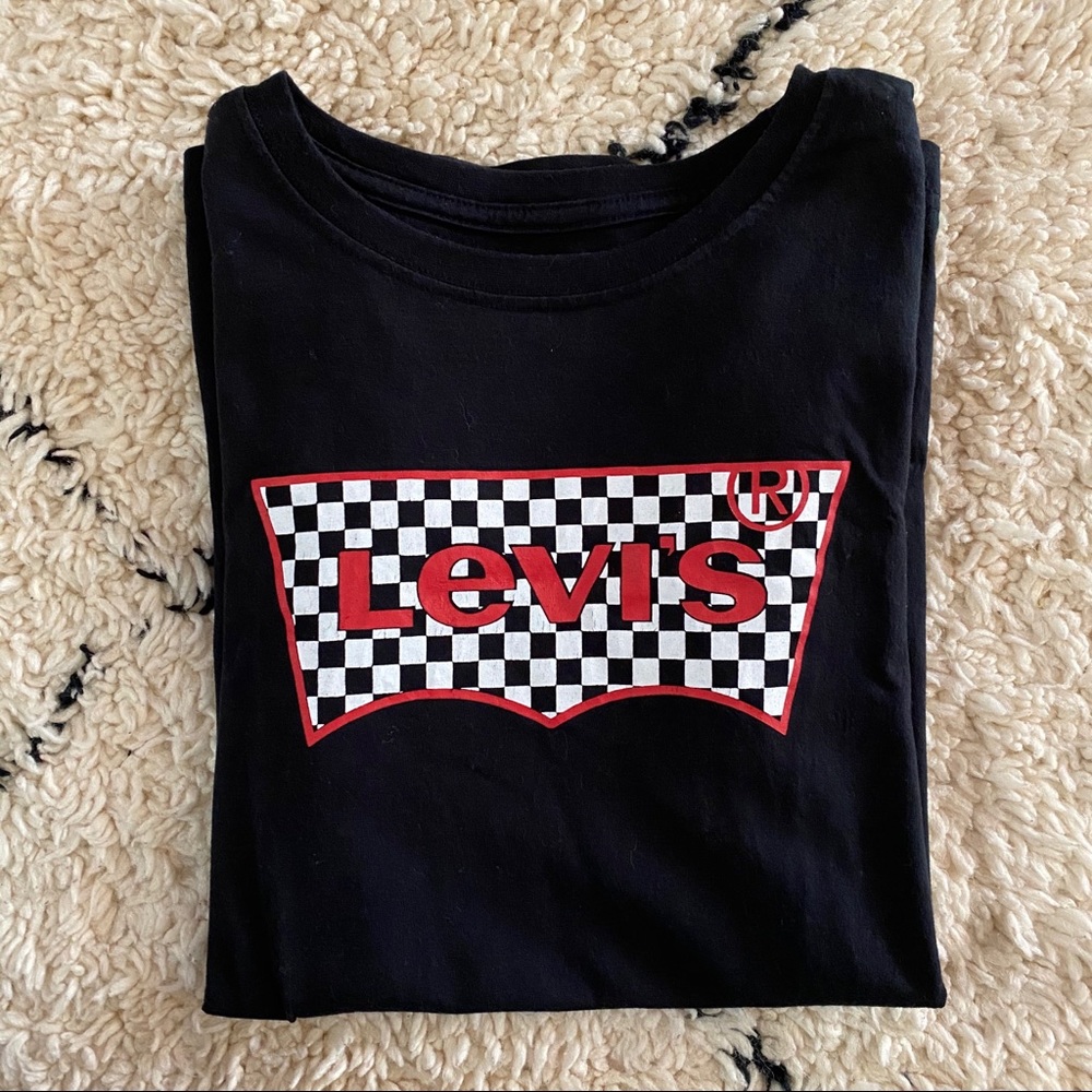 Levi’s T shirt